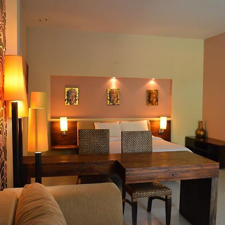 Marinos Place Легиан Екстериор снимка