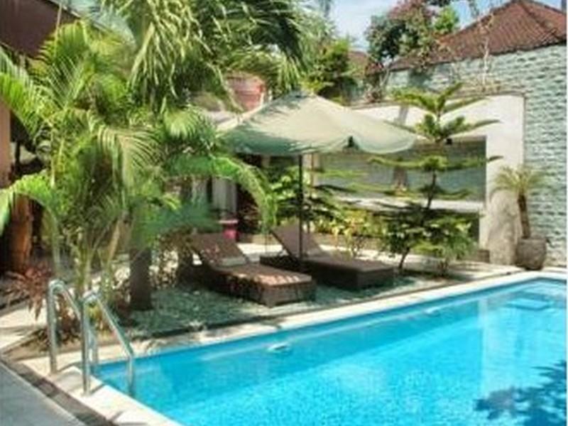 Marinos Place Легиан Екстериор снимка