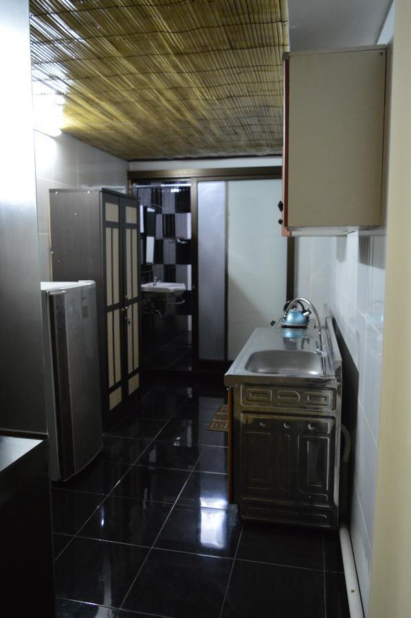 Marinos Place Легиан Екстериор снимка
