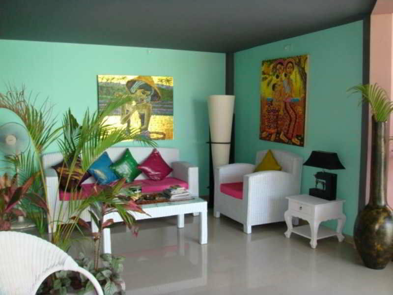 Marinos Place Легиан Екстериор снимка
